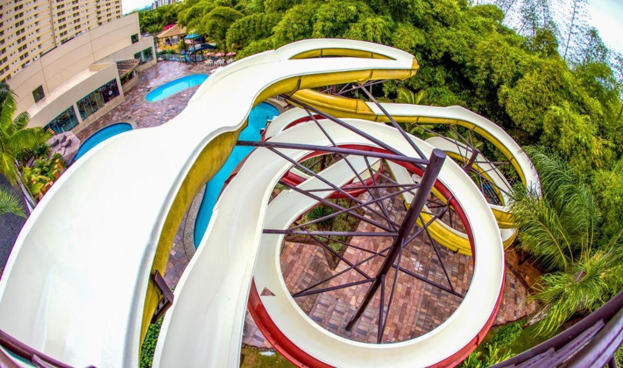 Golden Dolphin Express Hotel